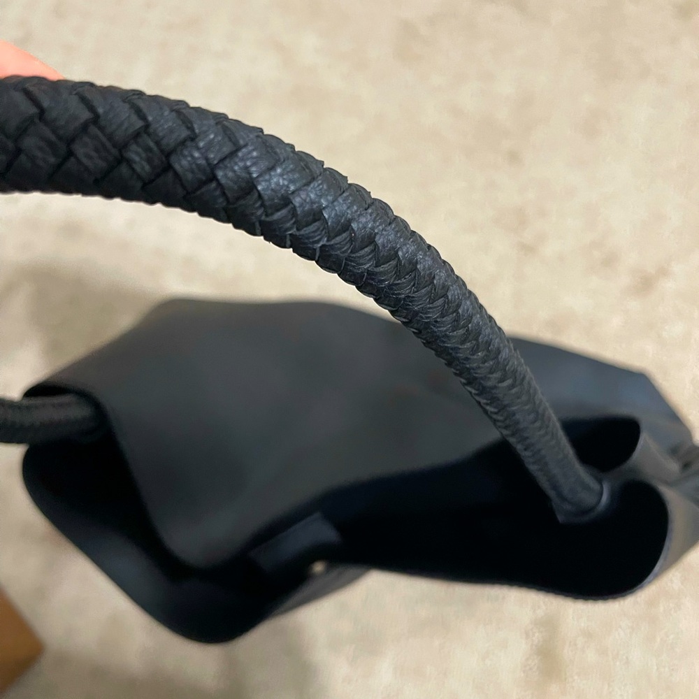 Black shoulder bag